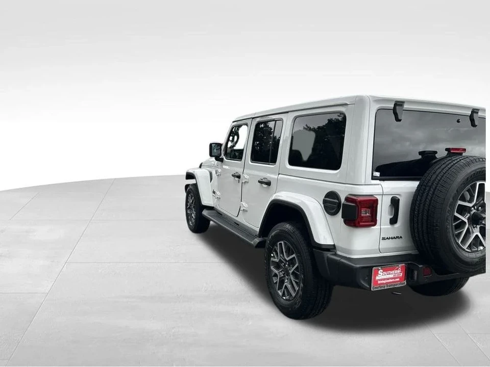 2025 Jeep JL Wrangler - Image 4 of 21