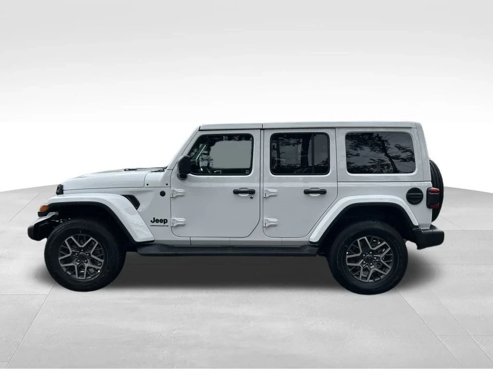 2025 Jeep JL Wrangler - Image 3 of 21