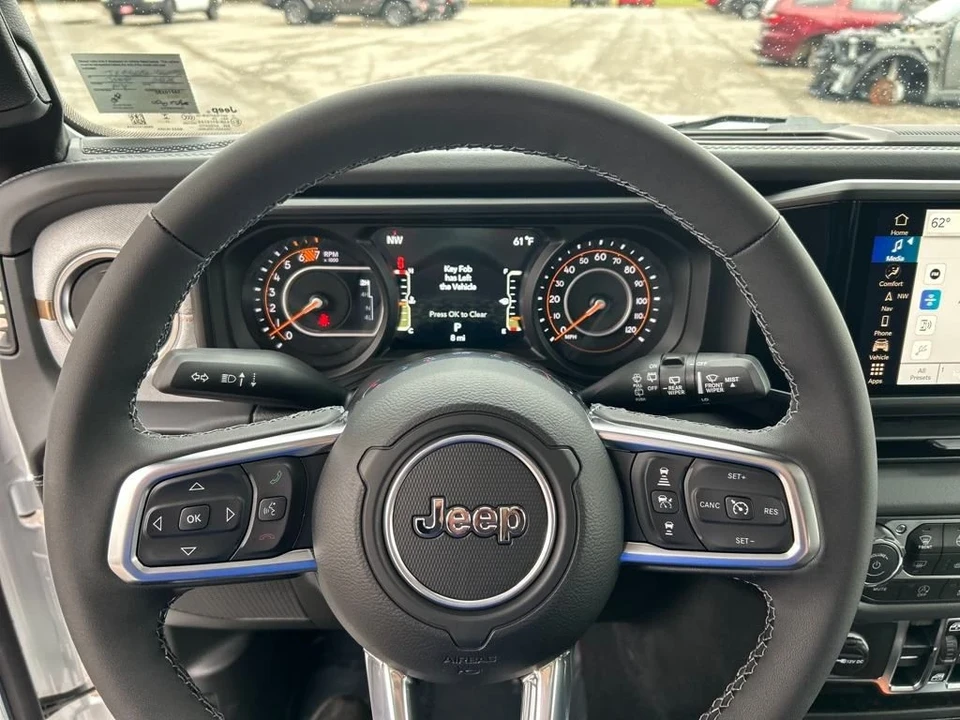 2025 Jeep JL Wrangler - Image 13 of 21
