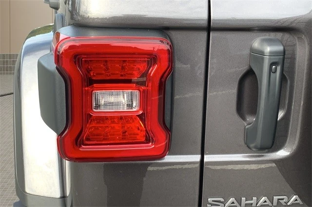 2025 Jeep JL Wrangler - Image 3 of 12
