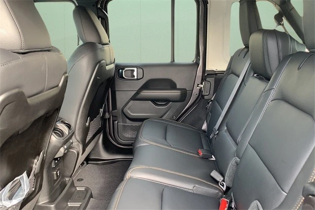 2025 Jeep JL Wrangler - Image 8 of 12