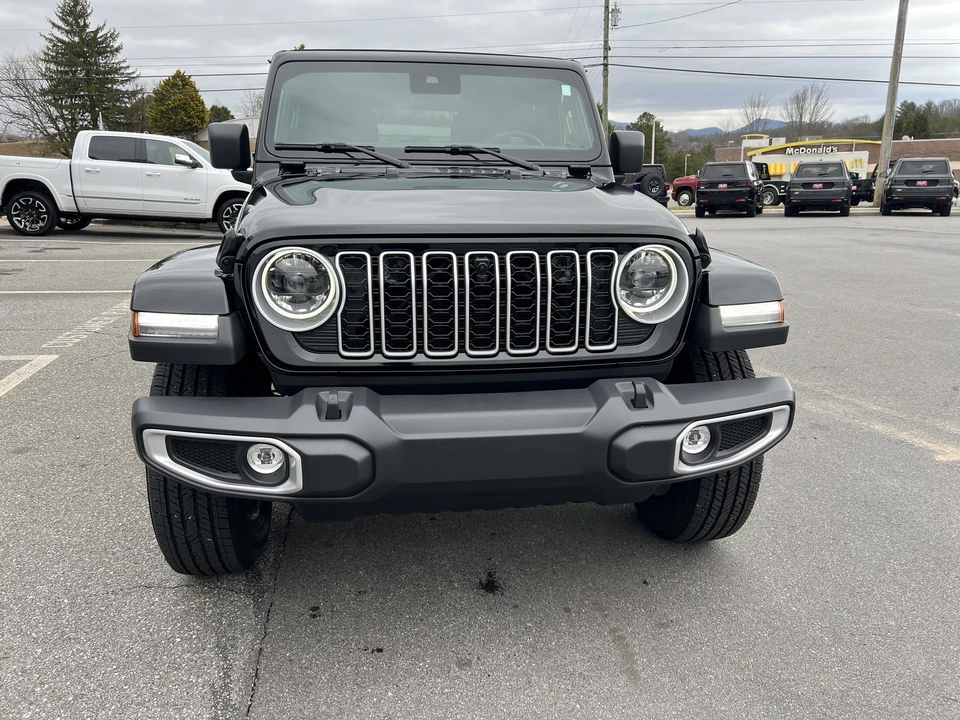 2025 Jeep JL Wrangler - Image 5 of 12