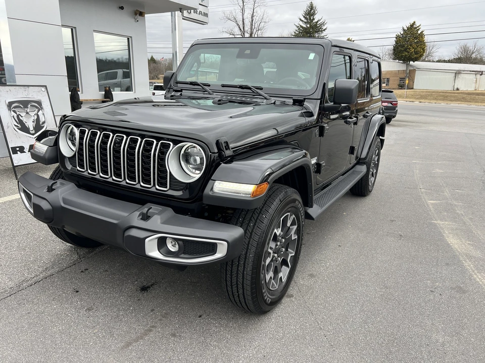 2025 Jeep JL Wrangler - Image 6 of 12