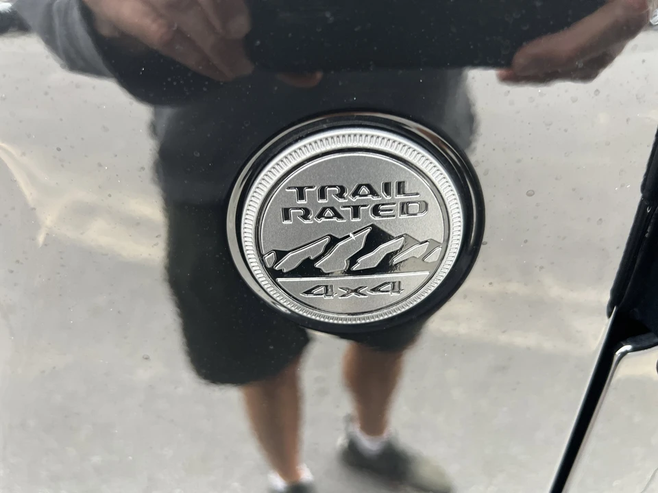 2025 Jeep JL Wrangler - Image 7 of 12