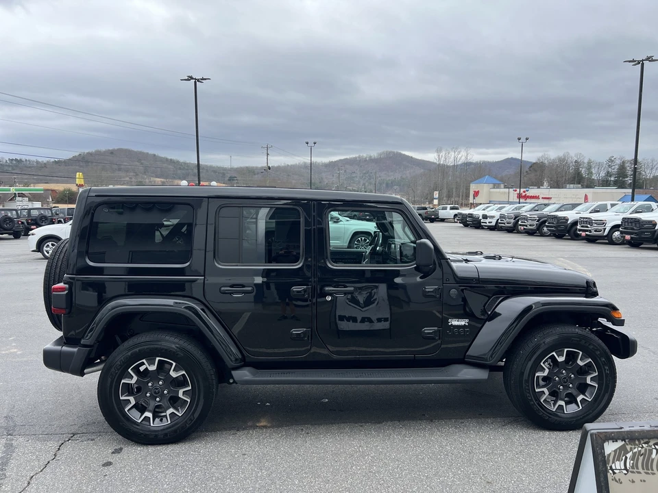 2025 Jeep JL Wrangler - Image 4 of 12