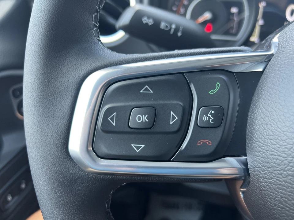 2025 Jeep JL Wrangler - Image 19 of 21