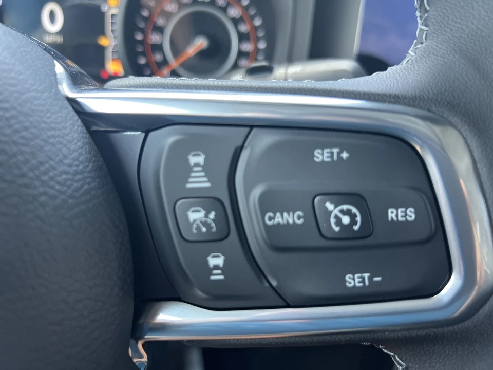 2025 Jeep JL Wrangler - Image 18 of 21