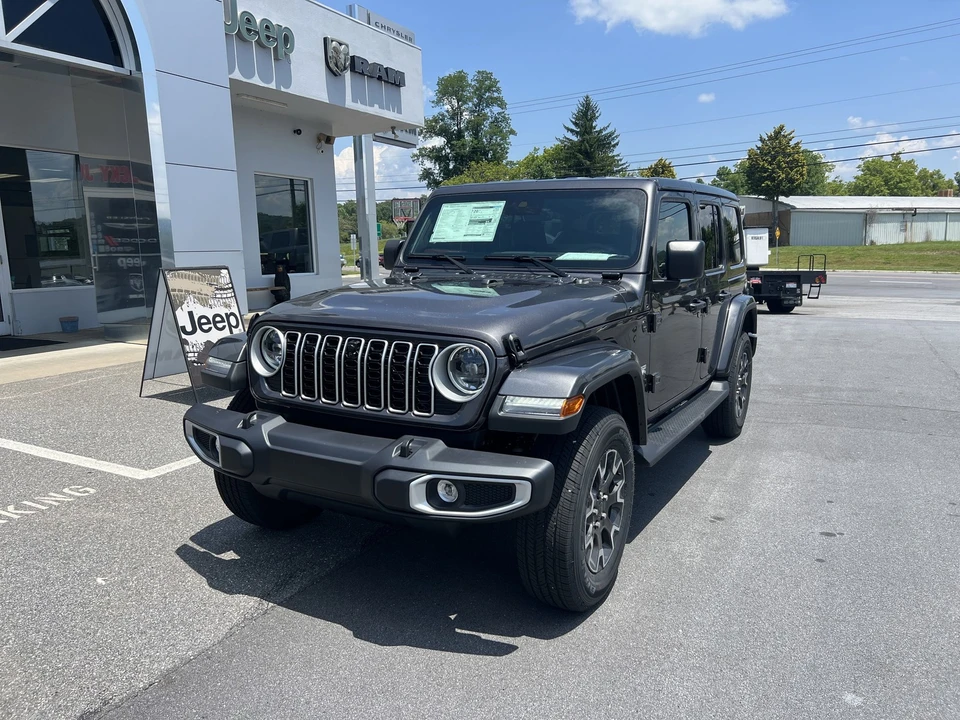 2025 Jeep JL Wrangler - Image 6 of 21