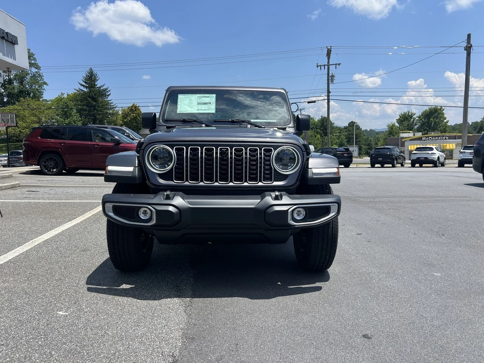 2025 Jeep JL Wrangler - Image 5 of 21
