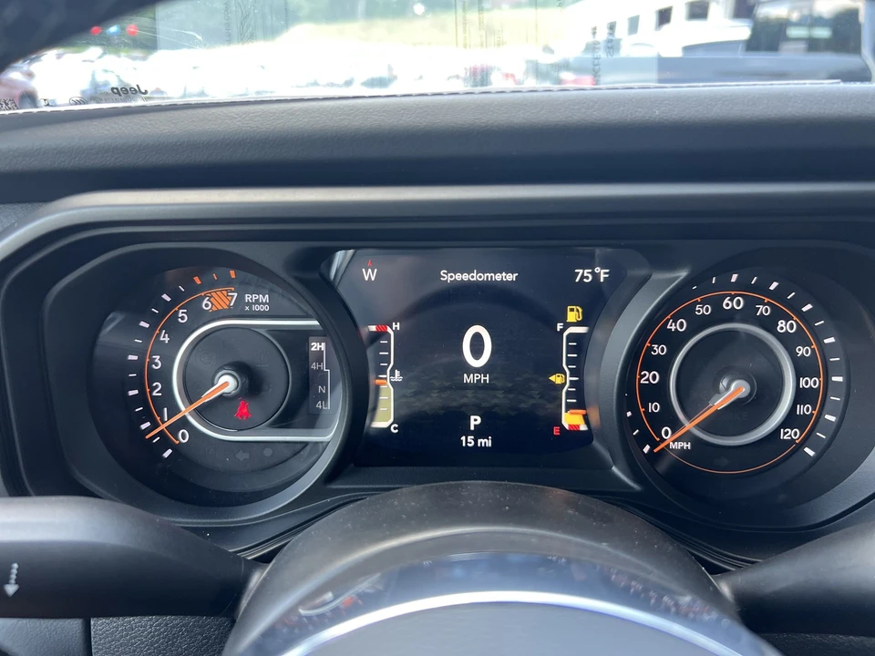 2025 Jeep JL Wrangler - Image 17 of 21