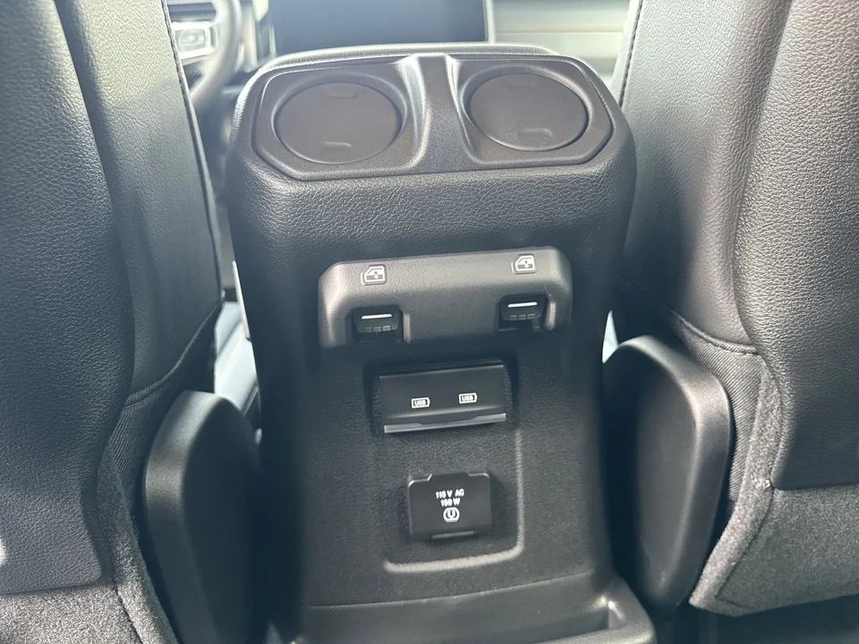 2025 Jeep JL Wrangler - Image 14 of 21