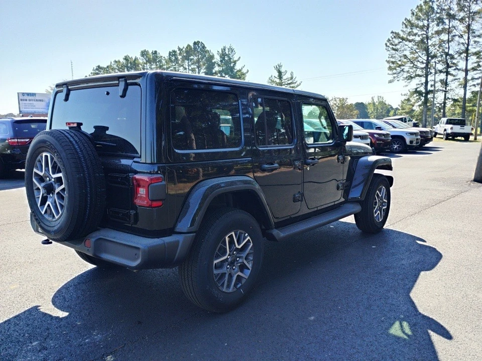 2025 Jeep JL Wrangler - Image 5 of 12