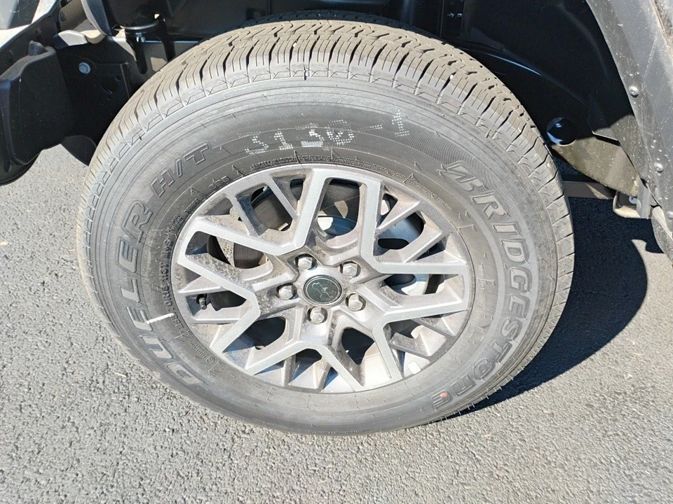 2025 Jeep JL Wrangler - Image 9 of 12
