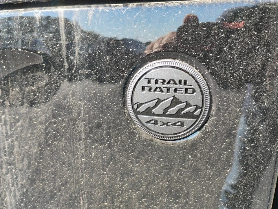 2025 Jeep JL Wrangler - Image 11 of 12
