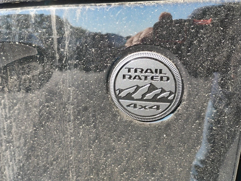 2025 Jeep JL Wrangler - Image 11 of 12