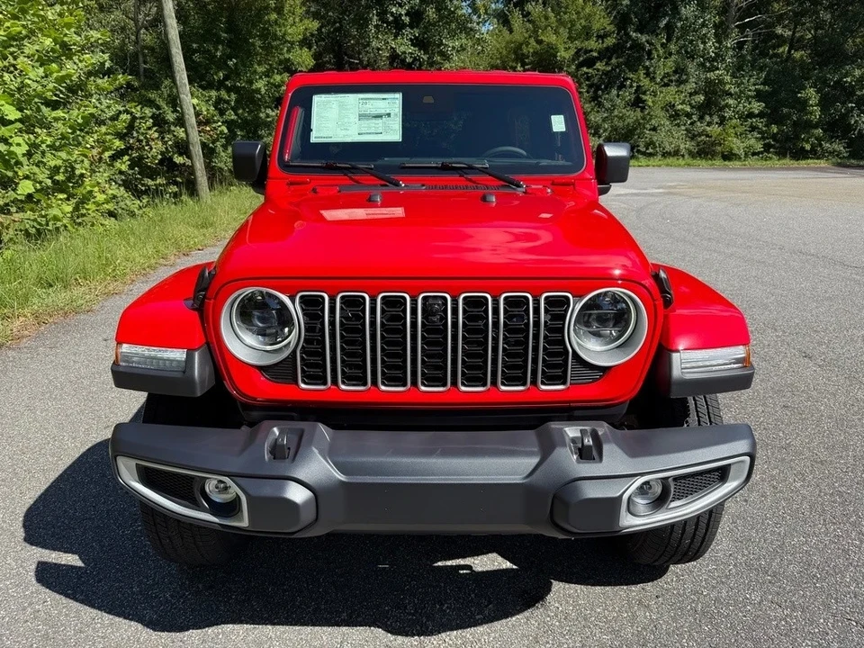 2025 Jeep JL Wrangler - Image 4 of 21