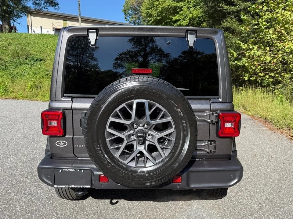 2025 Jeep JL Wrangler - Image 8 of 21