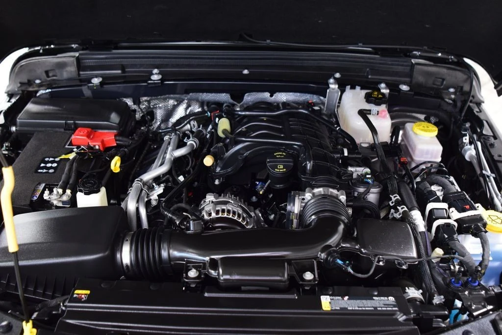2025 Jeep JL Wrangler - Image 28 of 31