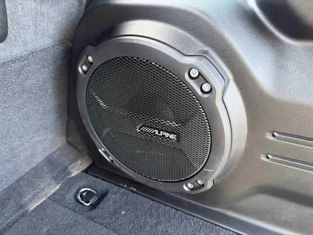 2025 Jeep JL Wrangler - Image 22 of 25