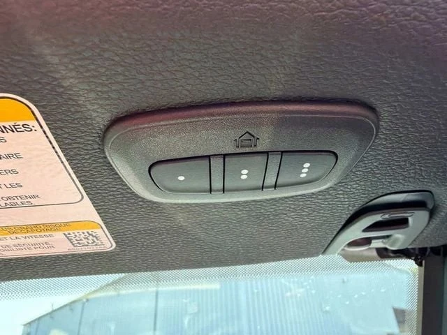 2025 Jeep JL Wrangler - Image 23 of 25
