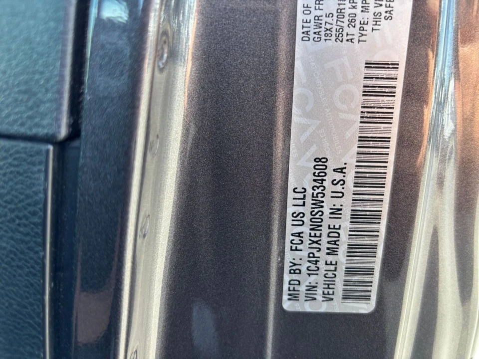 2025 Jeep JL Wrangler - Image 30 of 31