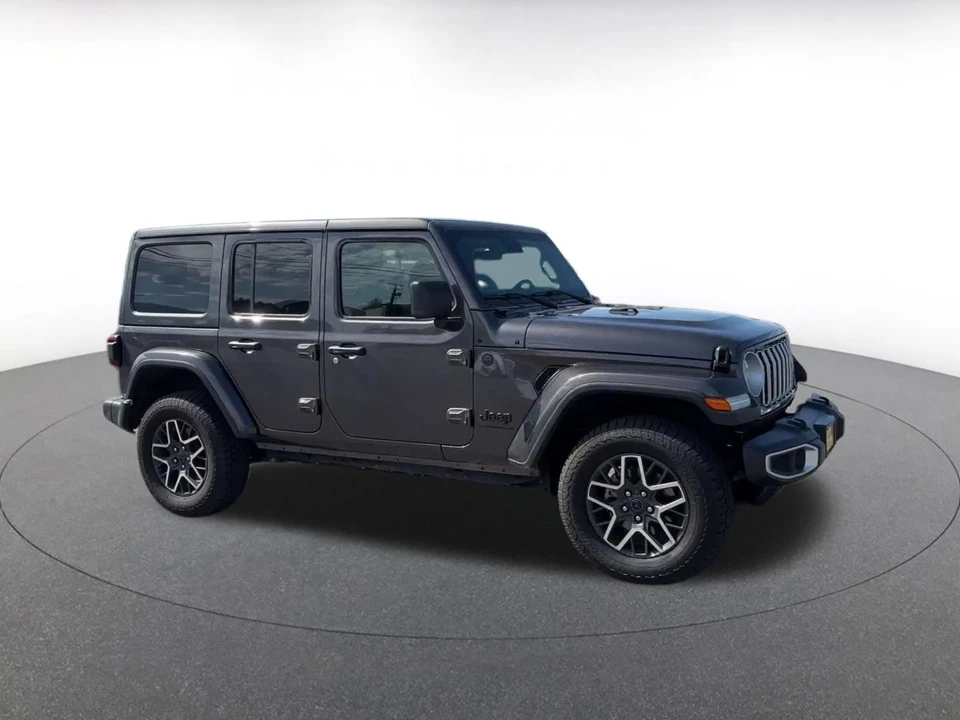 2025 Jeep JL Wrangler - Image 2 of 31