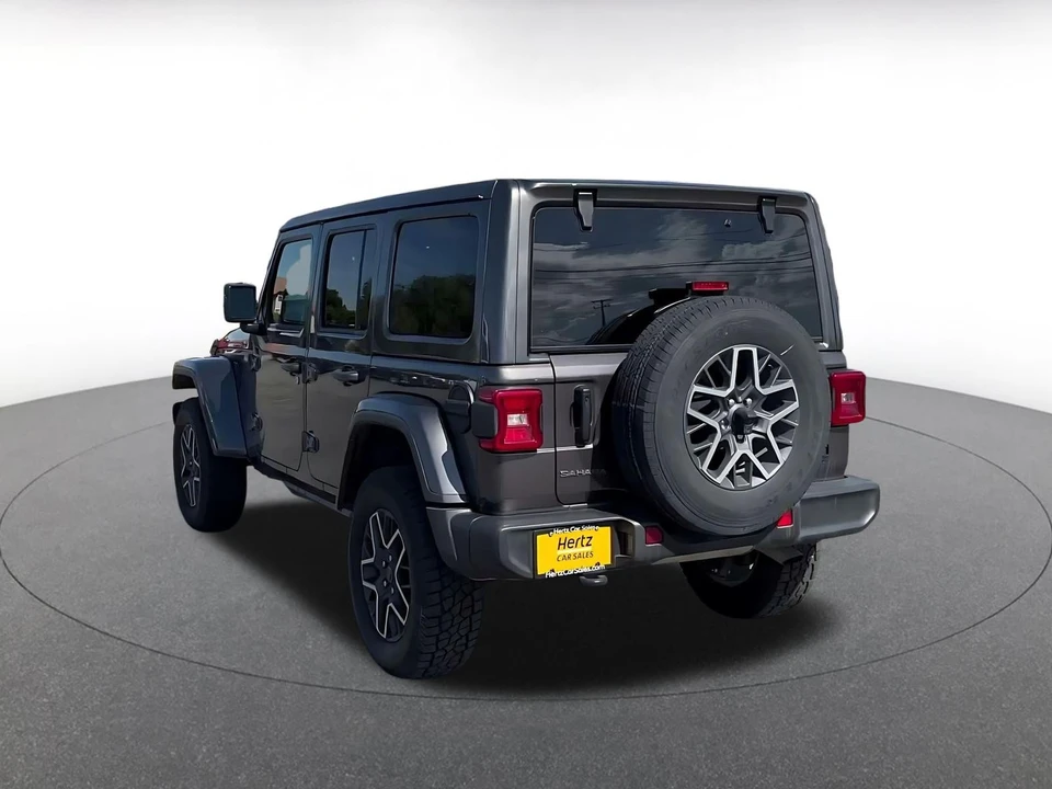 2025 Jeep JL Wrangler - Image 14 of 31