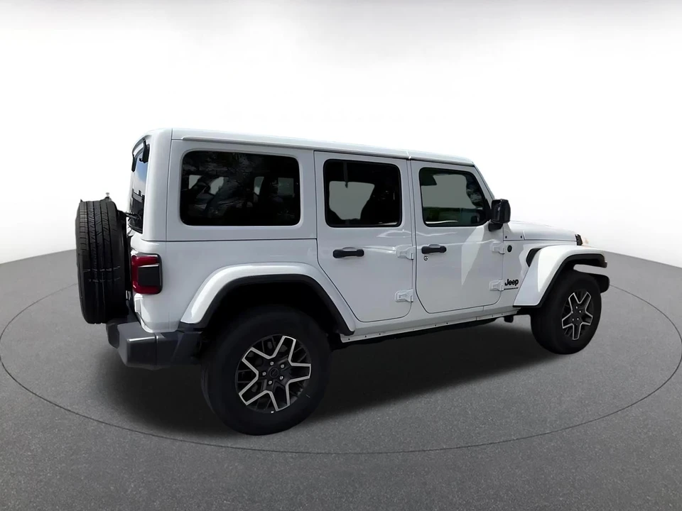 2025 Jeep JL Wrangler - Image 12 of 31