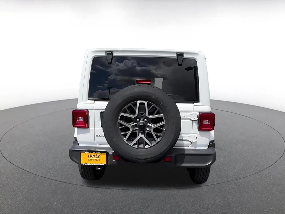 2025 Jeep JL Wrangler - Image 10 of 31