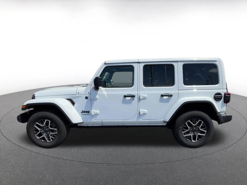 2025 Jeep JL Wrangler - Image 9 of 31