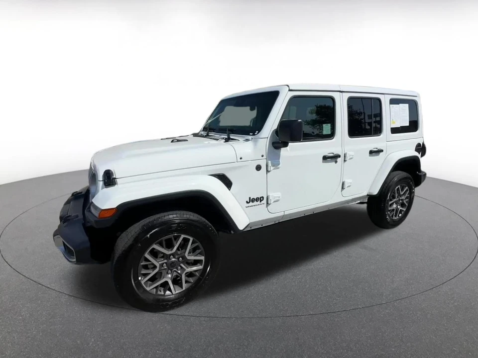 2025 Jeep JL Wrangler - Image 9 of 31