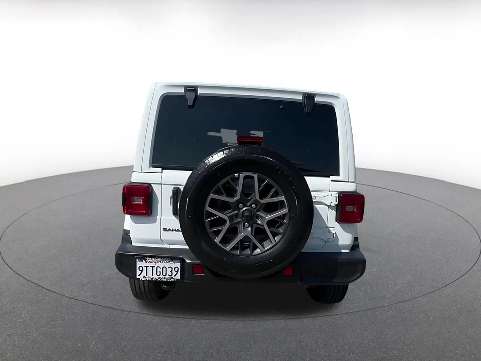 2025 Jeep JL Wrangler - Image 14 of 31