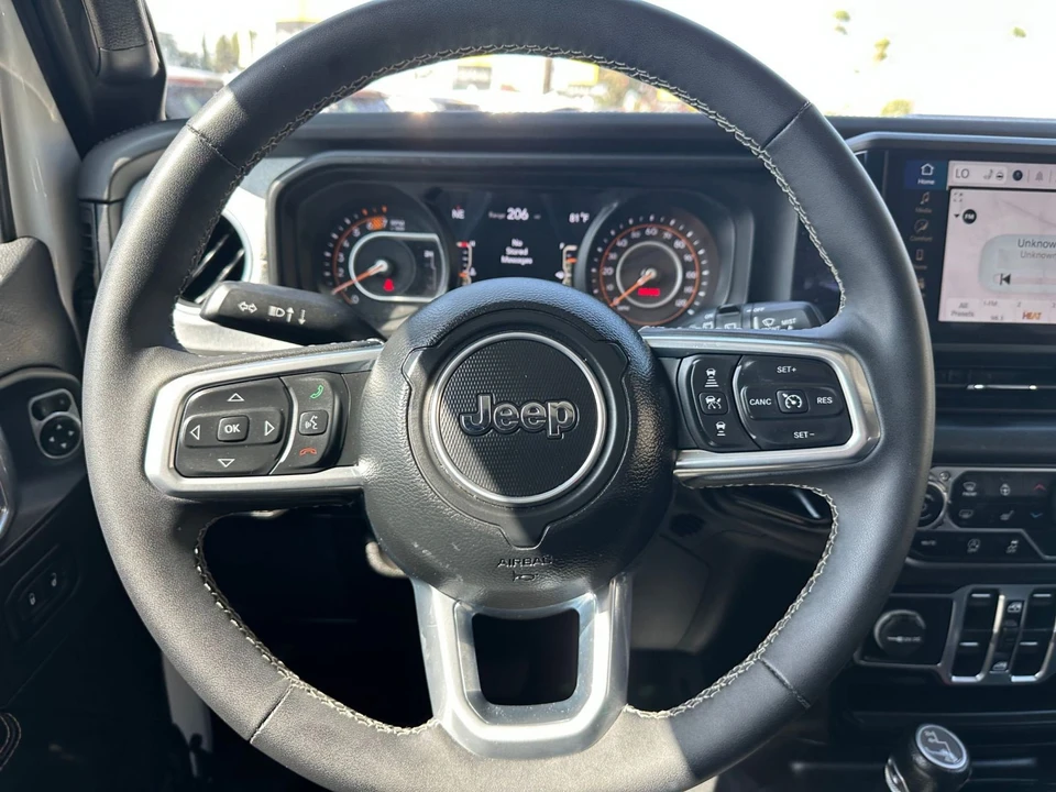 2025 Jeep JL Wrangler - Image 30 of 31