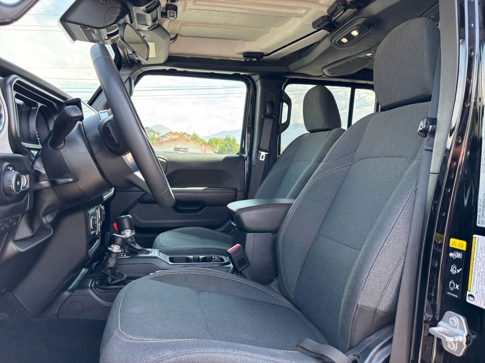 2025 Jeep JL Wrangler - Image 28 of 31