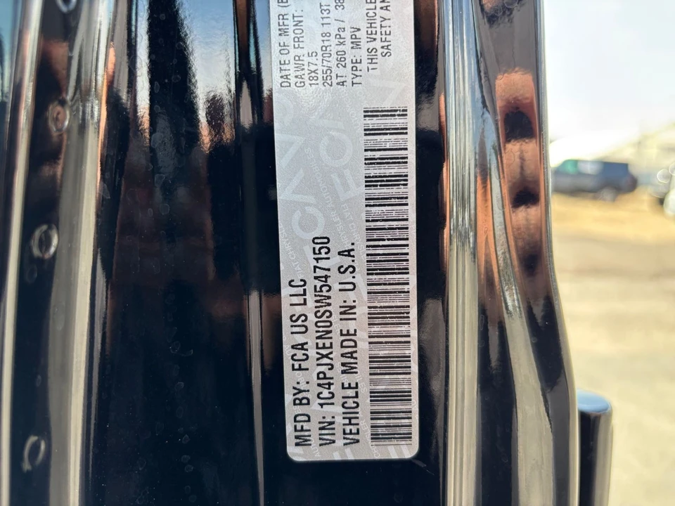 2025 Jeep JL Wrangler - Image 30 of 31