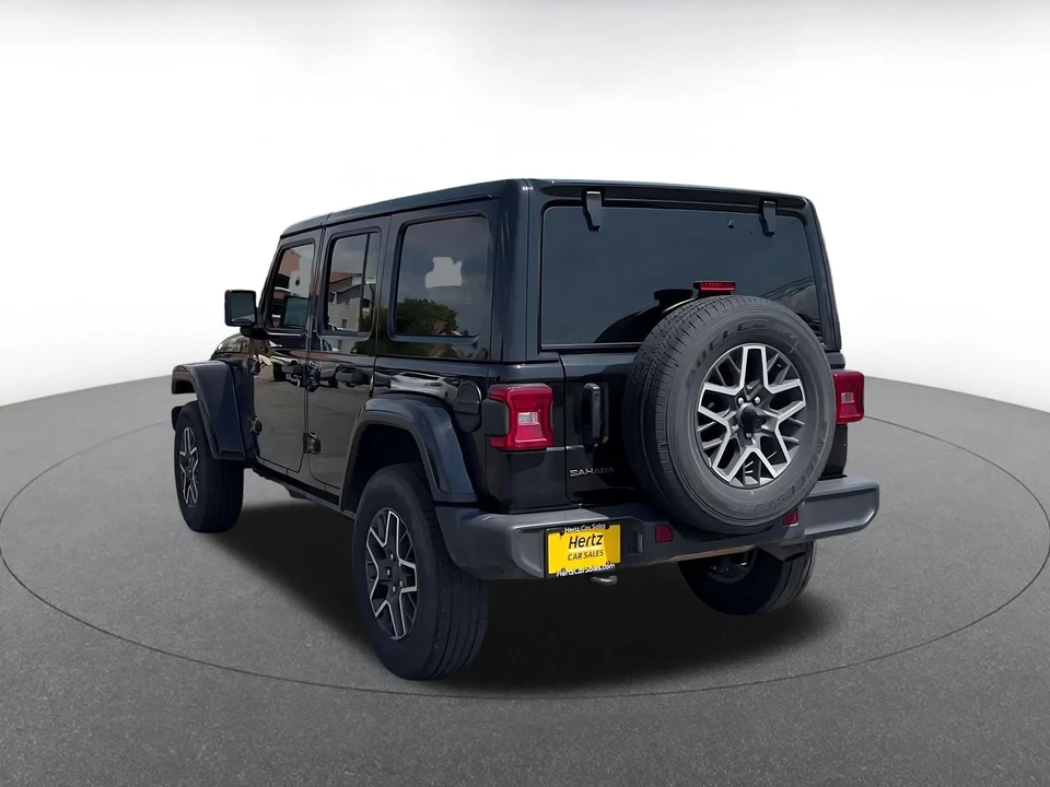 2025 Jeep JL Wrangler - Image 14 of 31