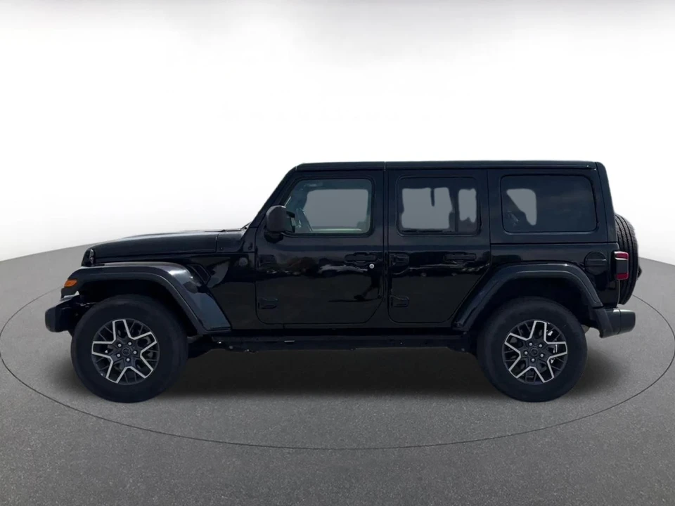 2025 Jeep JL Wrangler - Image 8 of 31