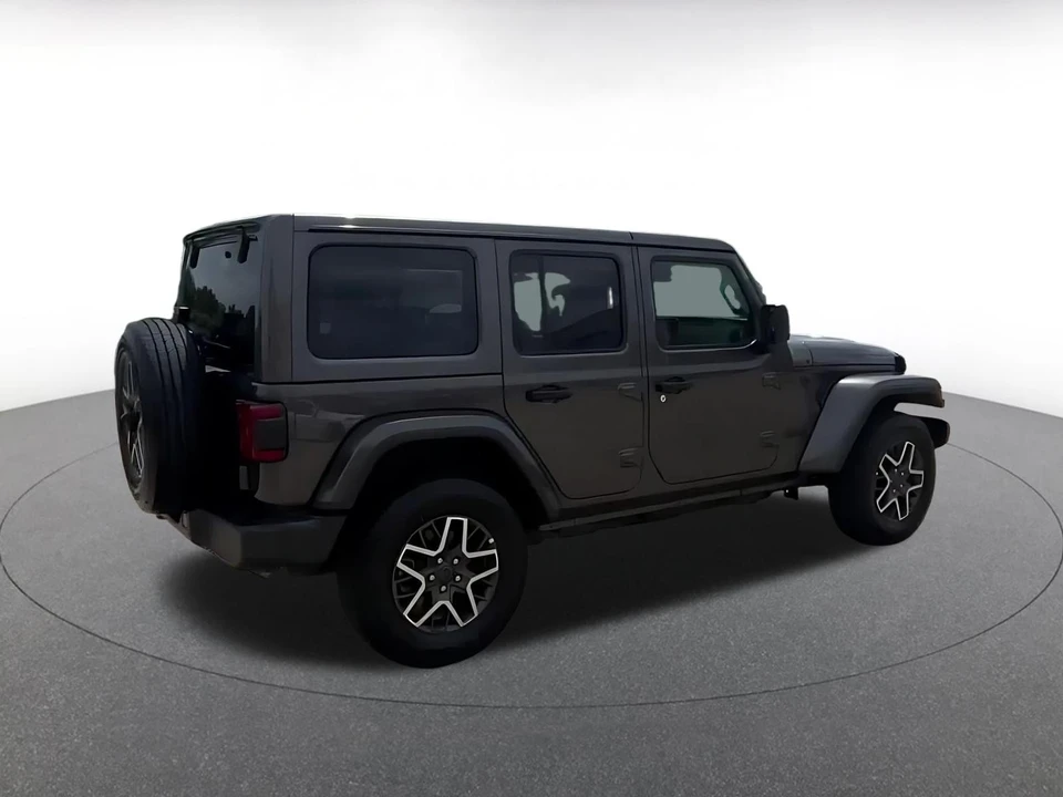 2025 Jeep JL Wrangler - Image 14 of 31