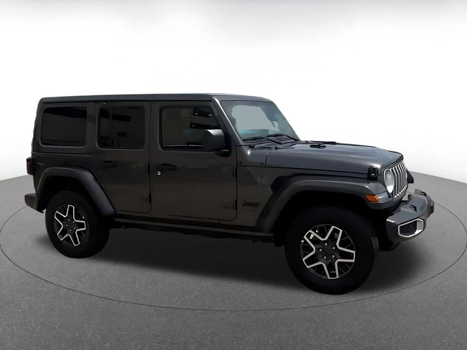 2025 Jeep JL Wrangler - Image 17 of 31