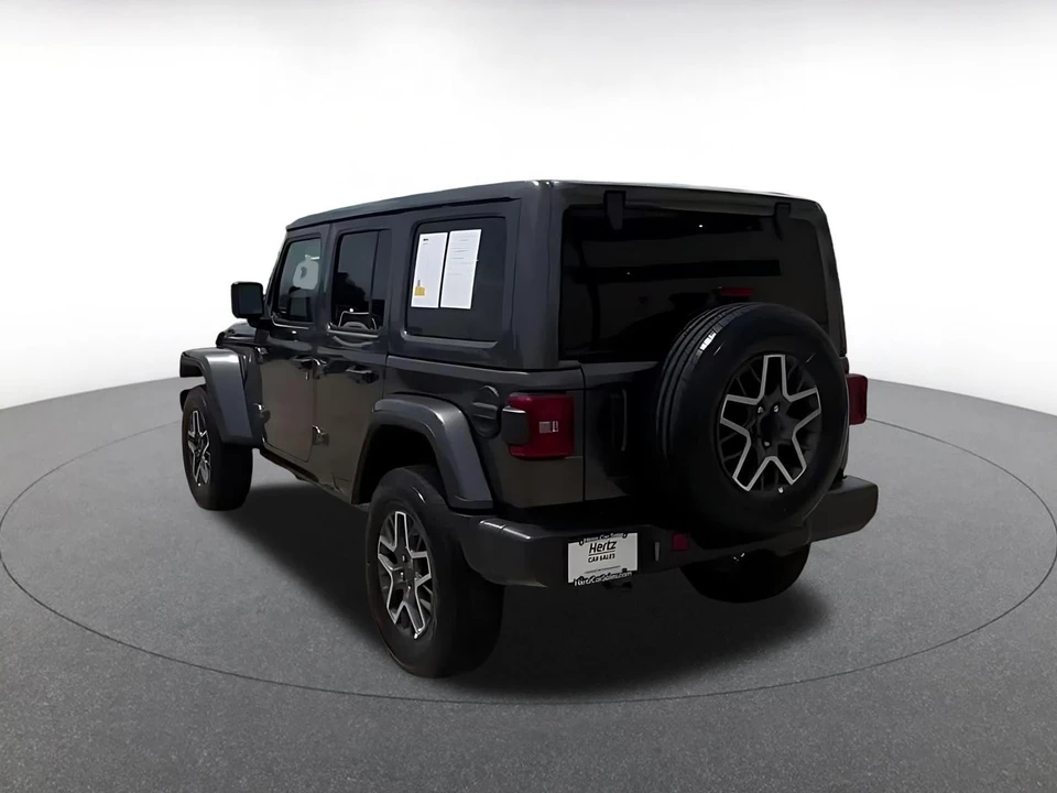 2025 Jeep JL Wrangler - Image 8 of 31