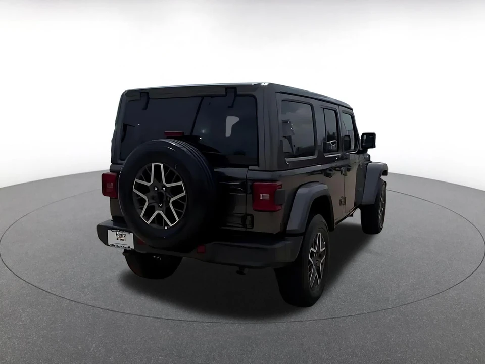 2025 Jeep JL Wrangler - Image 13 of 31