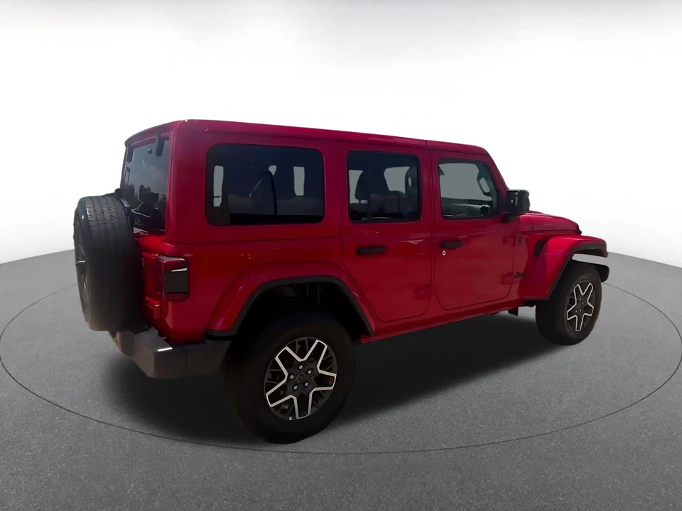 2025 Jeep JL Wrangler - Image 14 of 31