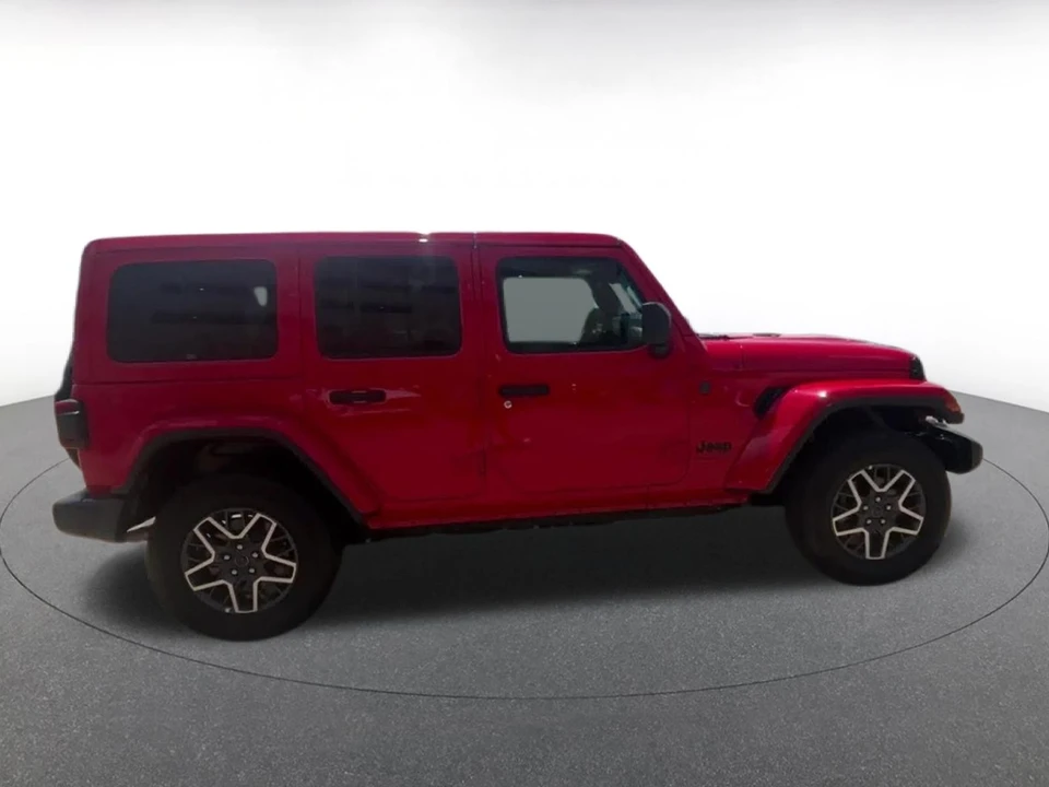 2025 Jeep JL Wrangler - Image 17 of 31