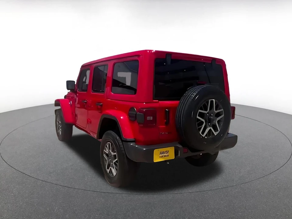 2025 Jeep JL Wrangler - Image 16 of 31