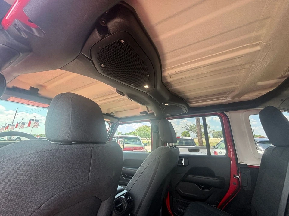 2025 Jeep JL Wrangler - Image 27 of 31