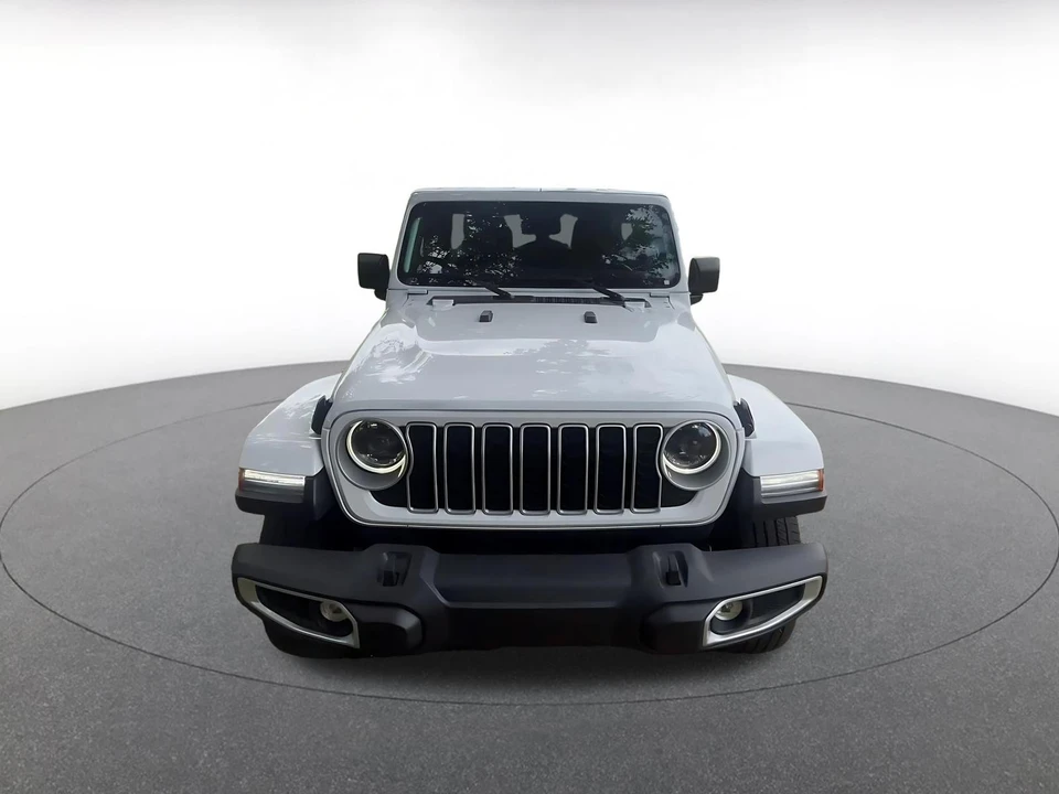 2025 Jeep JL Wrangler - Image 4 of 31