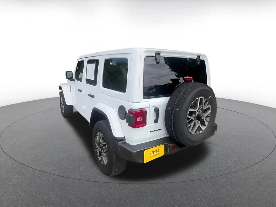 2025 Jeep JL Wrangler - Image 12 of 31
