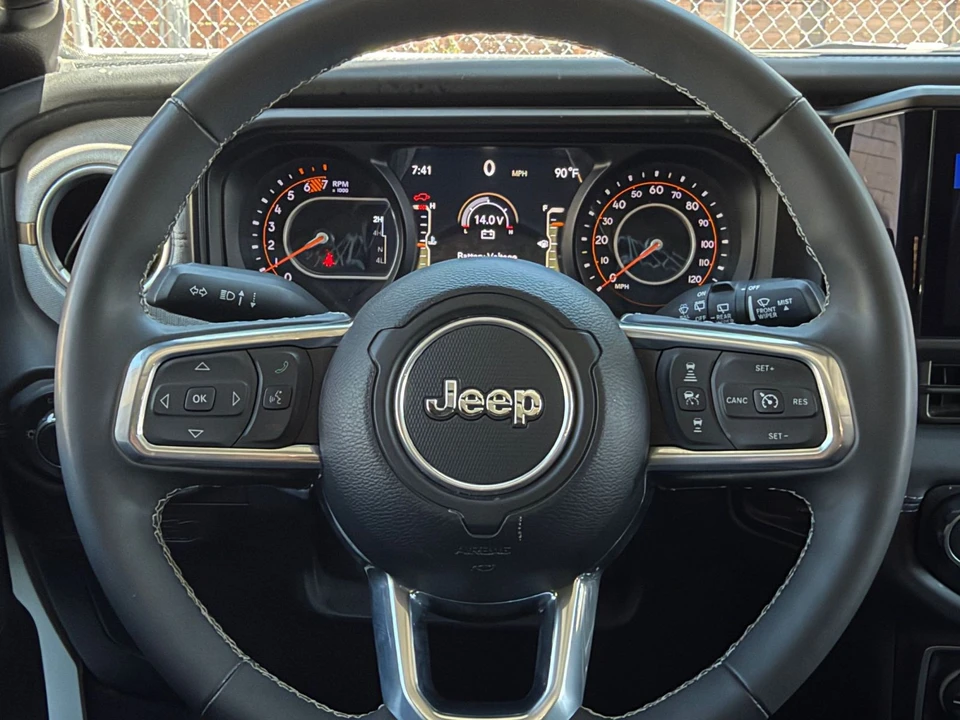 2025 Jeep JL Wrangler - Image 29 of 31