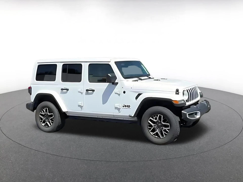 2025 Jeep JL Wrangler - Image 2 of 31