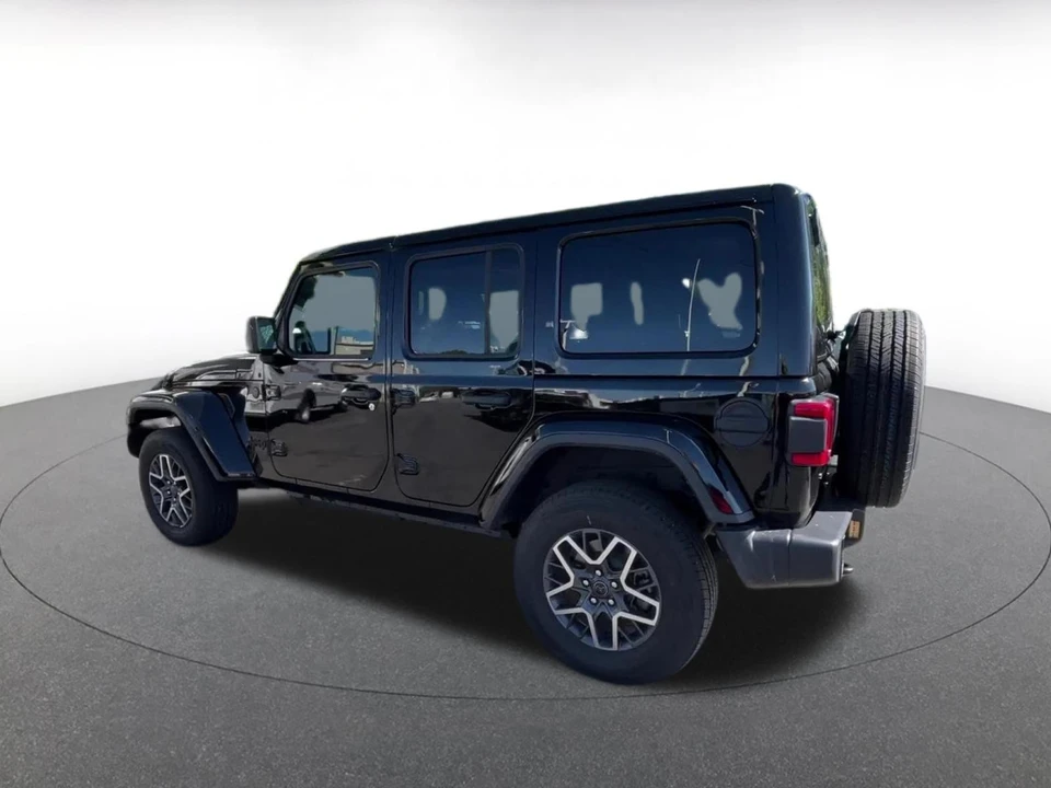 2025 Jeep JL Wrangler - Image 8 of 31